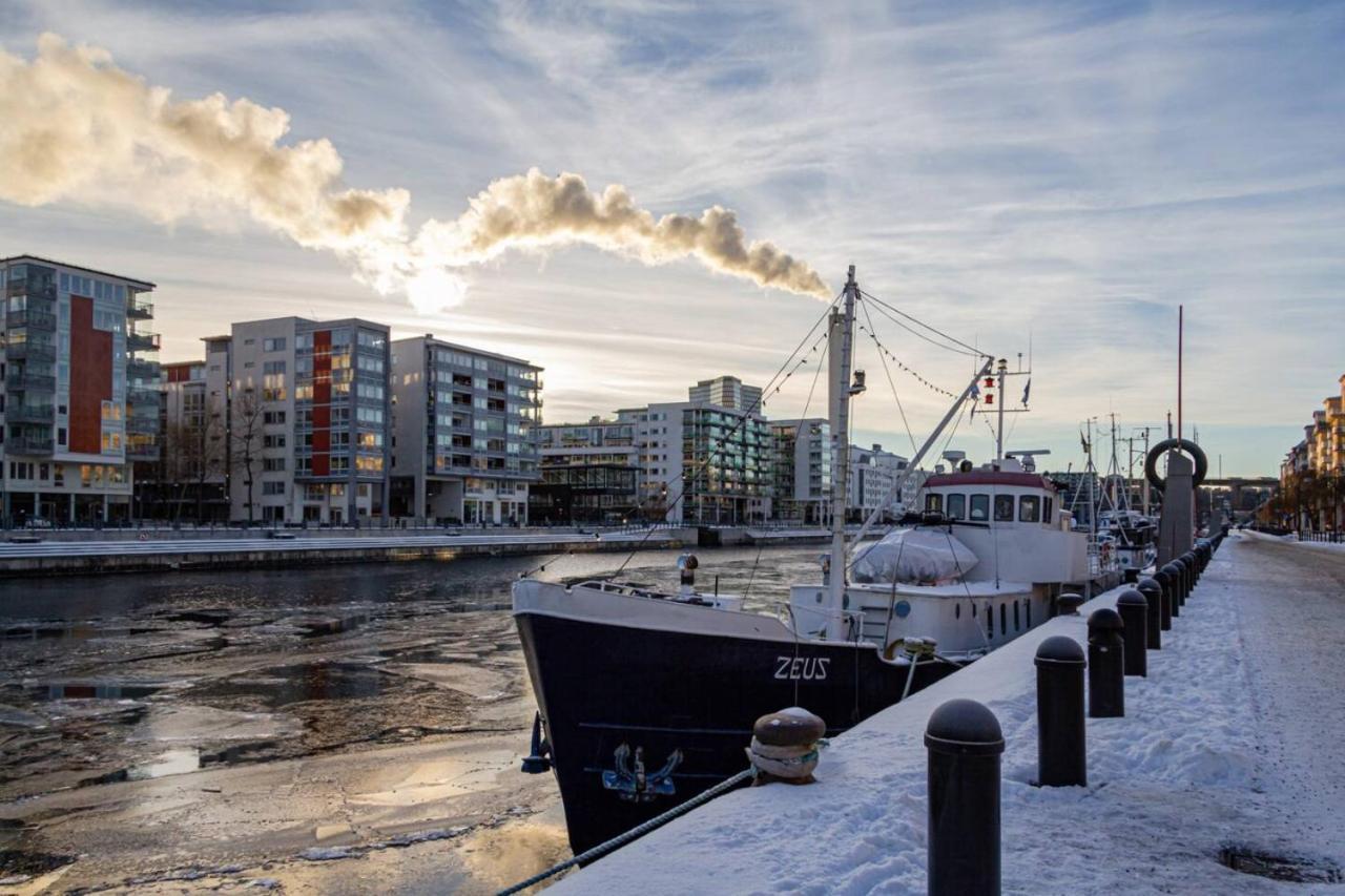 Simple Studio In Trendy Soedermalm - Construction Work Stockholm Bagian luar foto