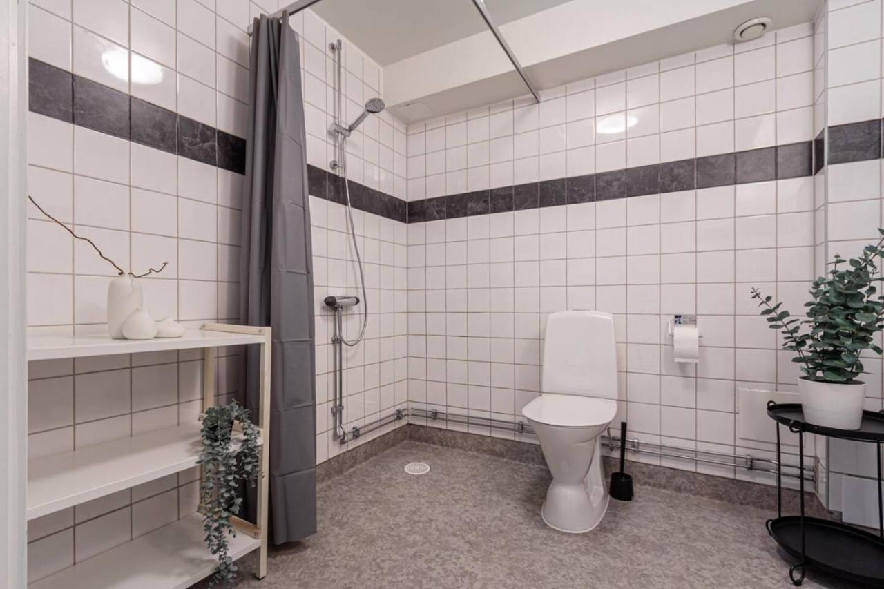 Simple Studio In Trendy Soedermalm - Construction Work Stockholm Bagian luar foto