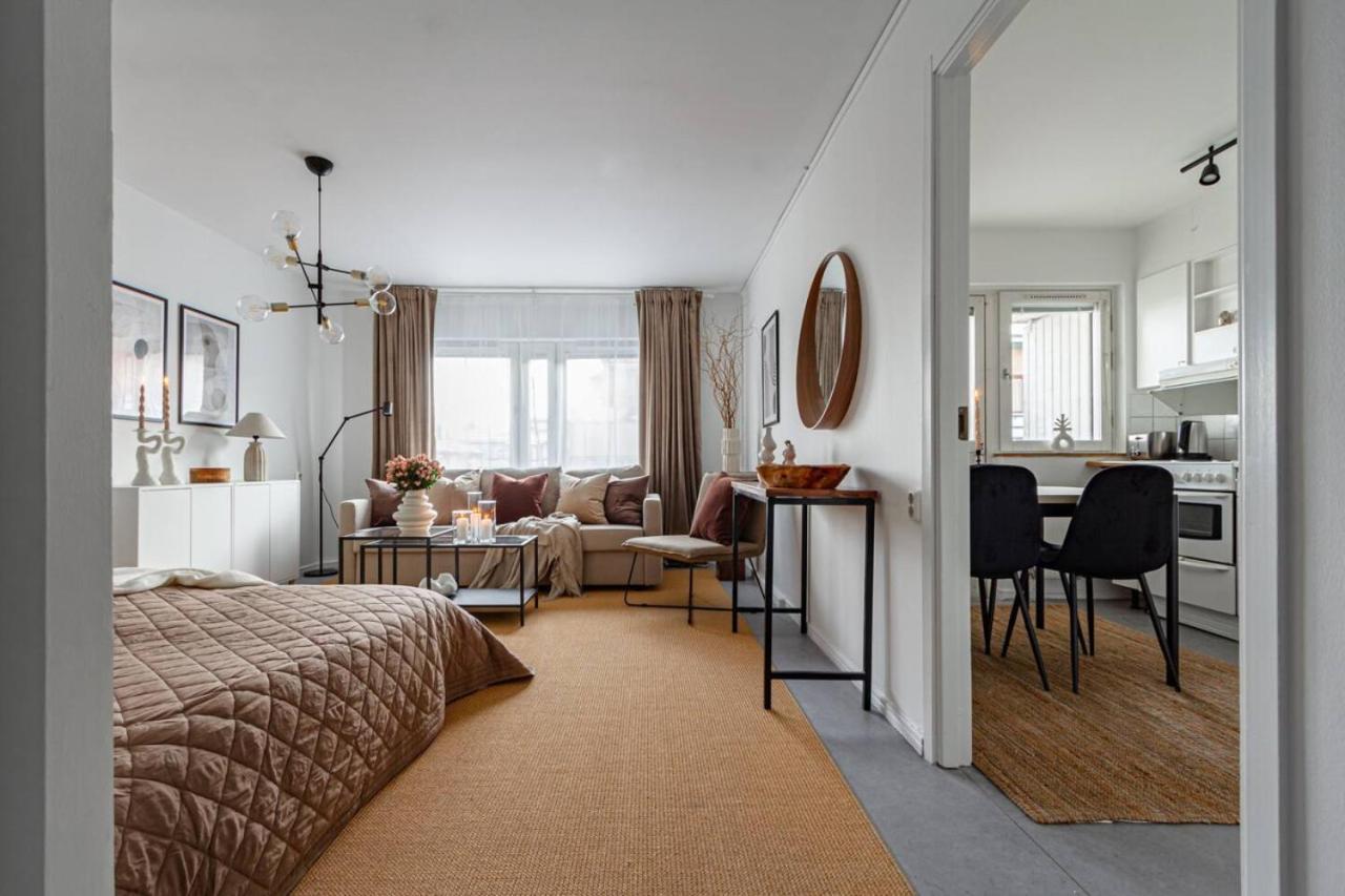Simple Studio In Trendy Soedermalm - Construction Work Stockholm Bagian luar foto