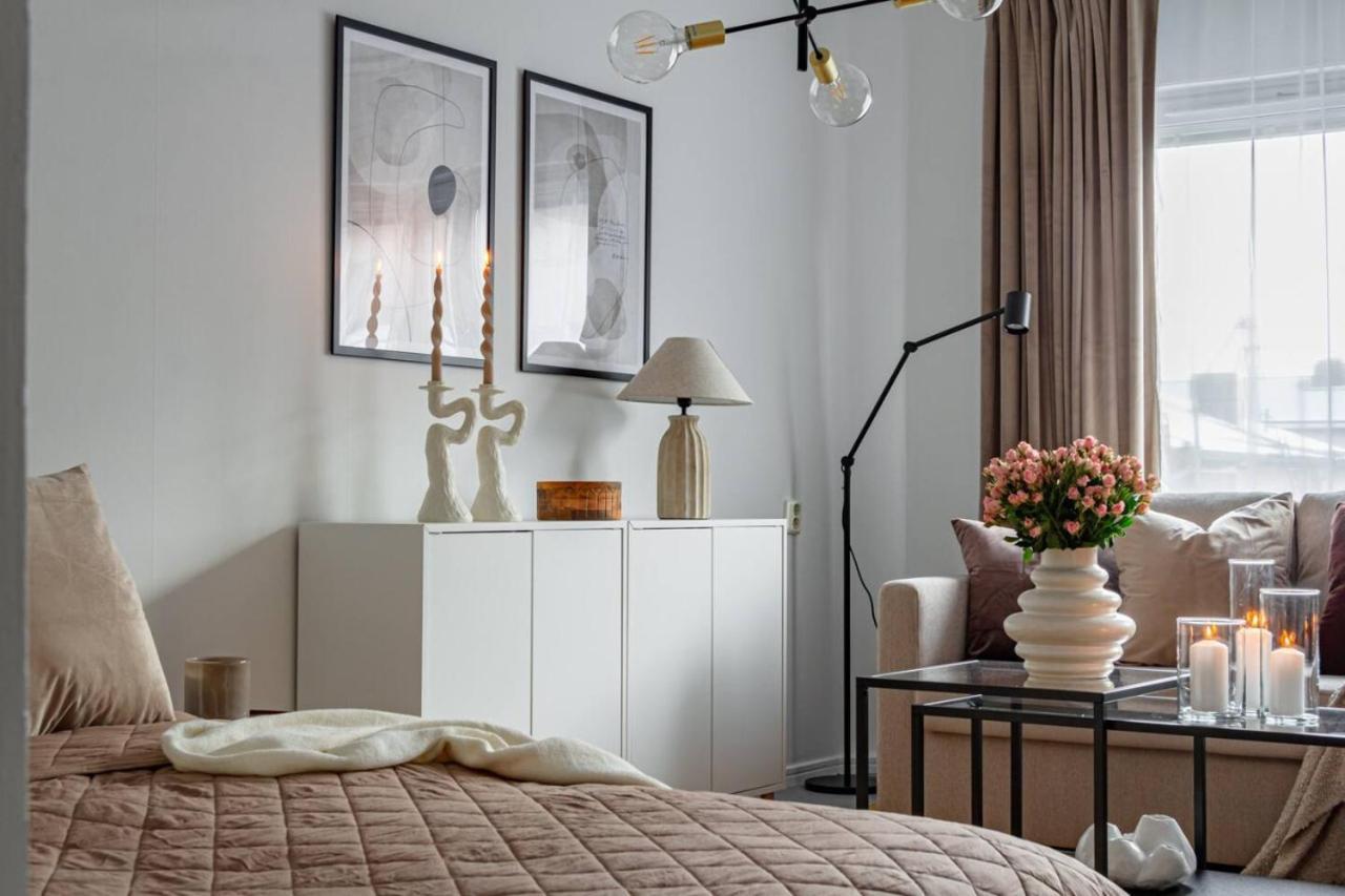 Simple Studio In Trendy Soedermalm - Construction Work Stockholm Bagian luar foto